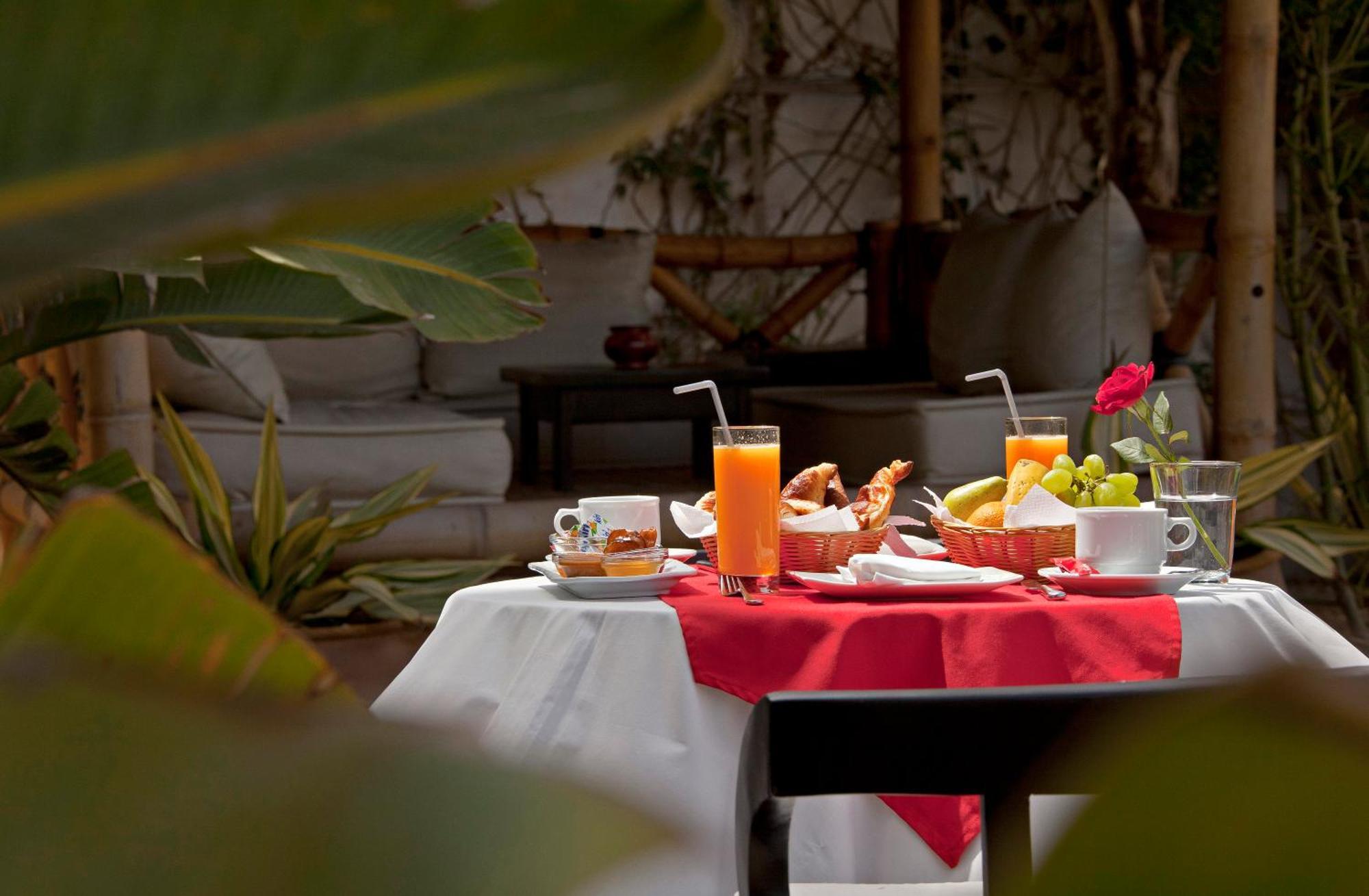 Hotel Ocean Vagabond Εσαουίρα Εξωτερικό φωτογραφία